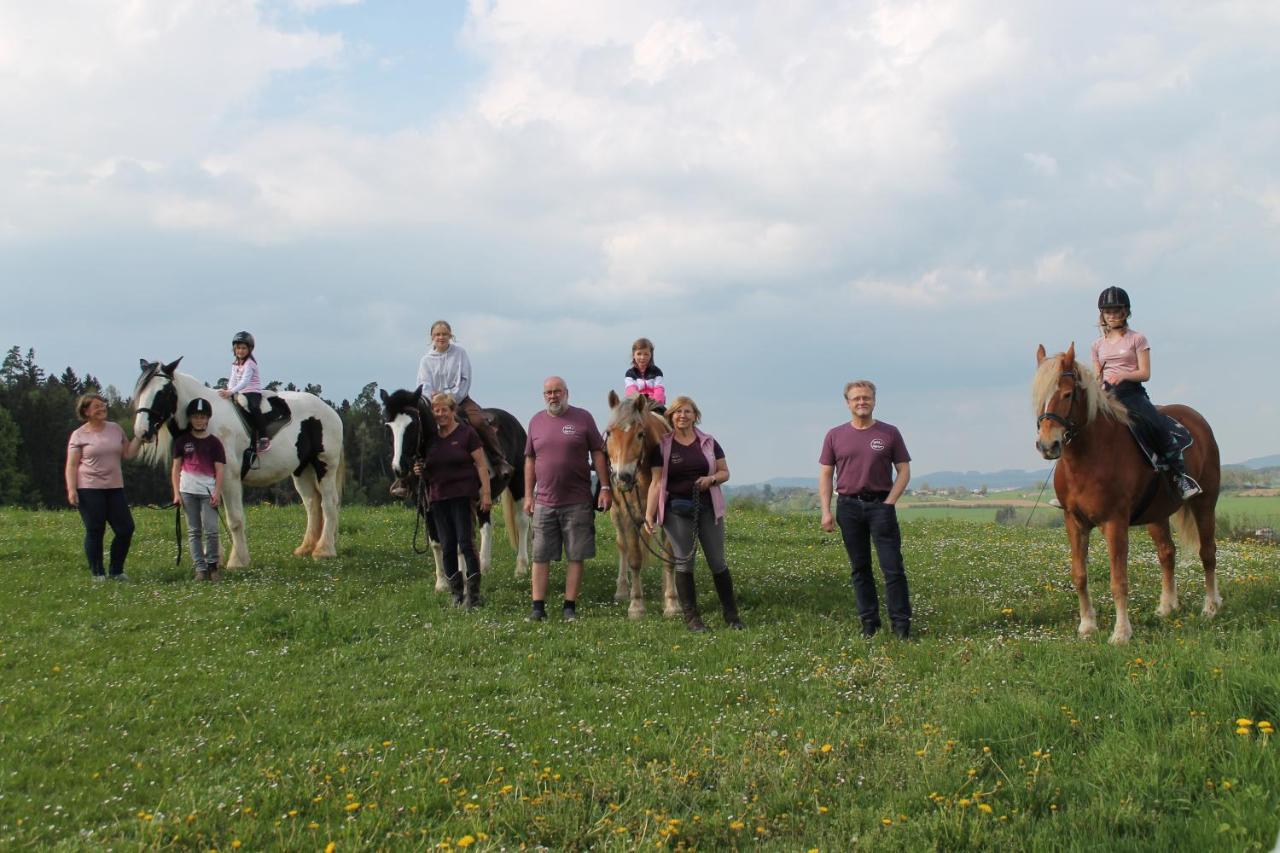 Desl'S Little Farm Apartman Waldburg Kültér fotó